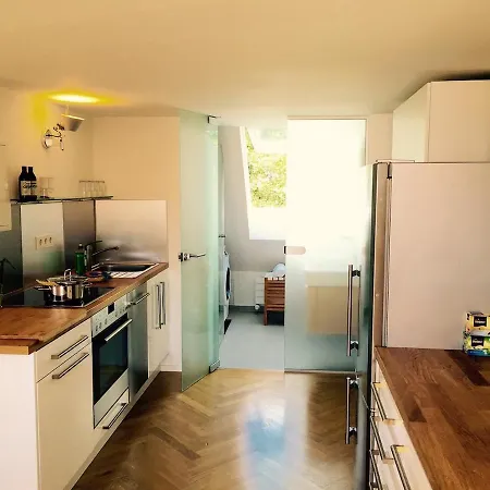 Cosy Rooftop Apartment *