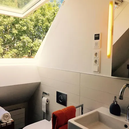 Cosy Rooftop Apartment Munich