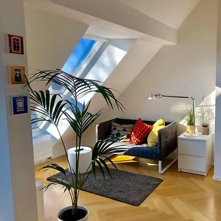 Cosy Rooftop Apartment Munich